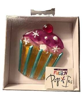 Glass Fushion Pop Ins Cupcake 3.5”X3” , Lori Siebert For Silversti